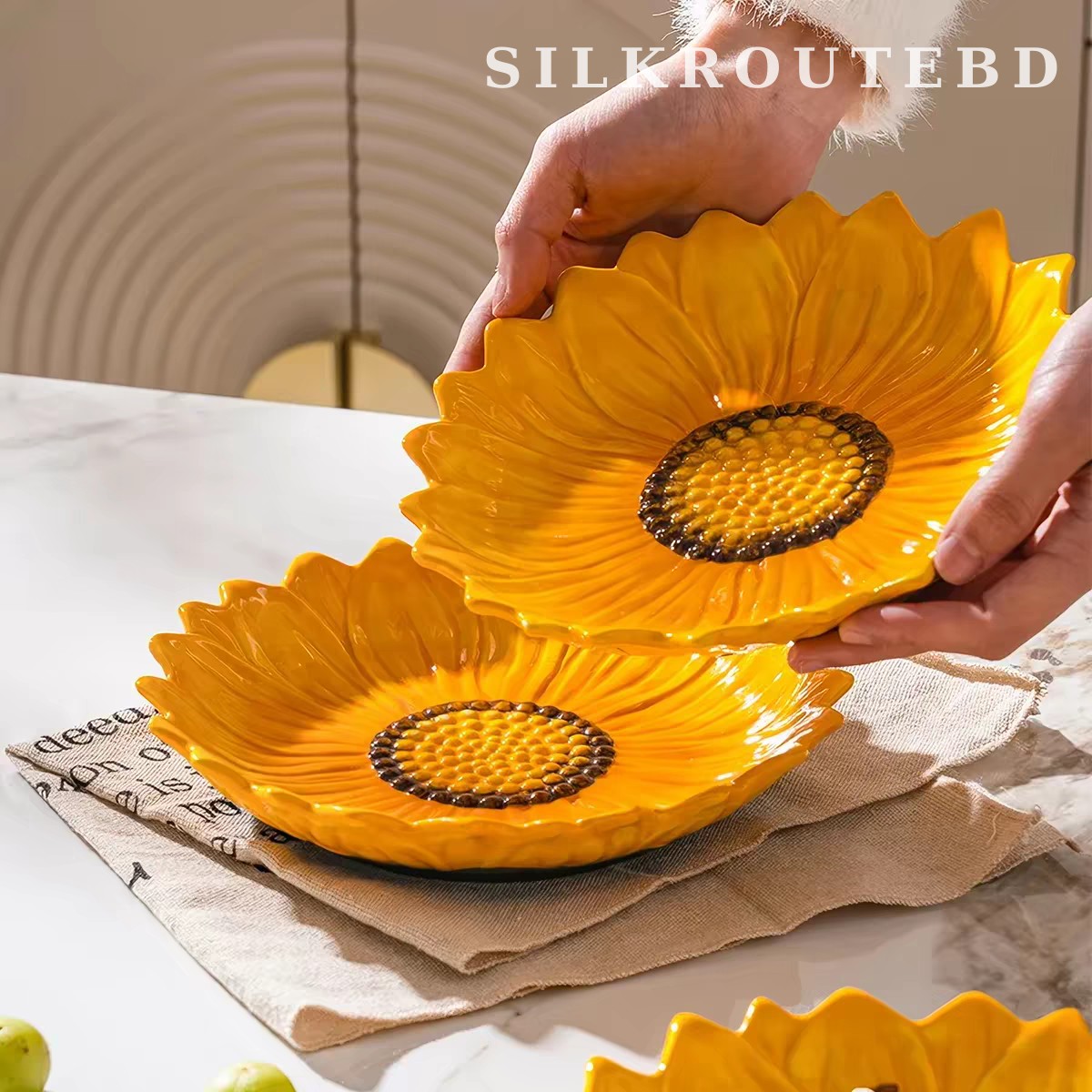 Sunflower-Shaped Ceramic Salad/Dessert Plate