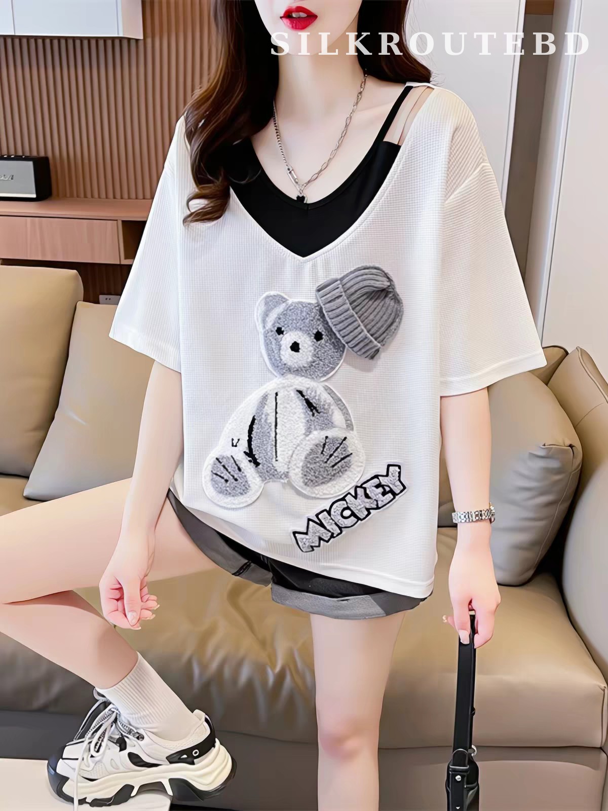3D Bear Appliqué Fake Two-Piece V-Neck Tee